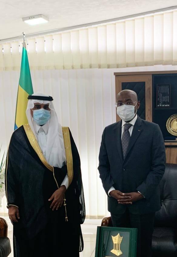 The Ambassador of the Custodian of the Two Holy Mosques to Gabon meets with the Gabonese Foreign Minister.